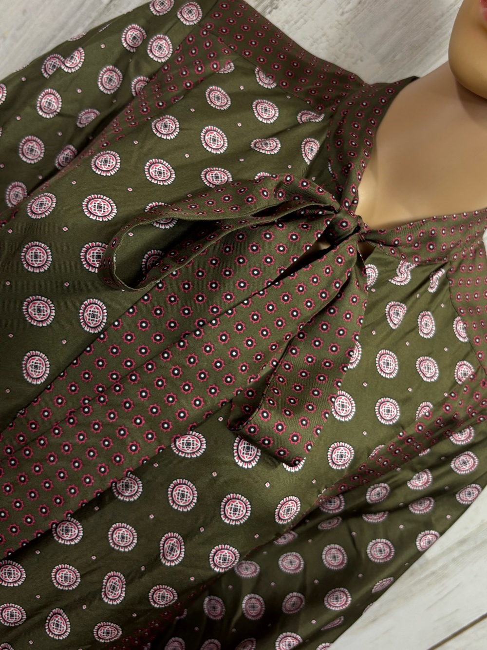 Banana Republic Foulard Silk Bow Dress‎ - Picture 7 of 13